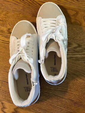 Time and Tru Women White Tan High Top Star Sneakers